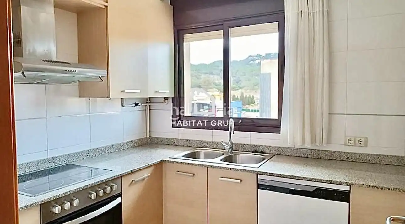 Küche von Maisonette zum Verkauf in Lloret de Mar mit Klimaanlage, Heizung und Terrasse