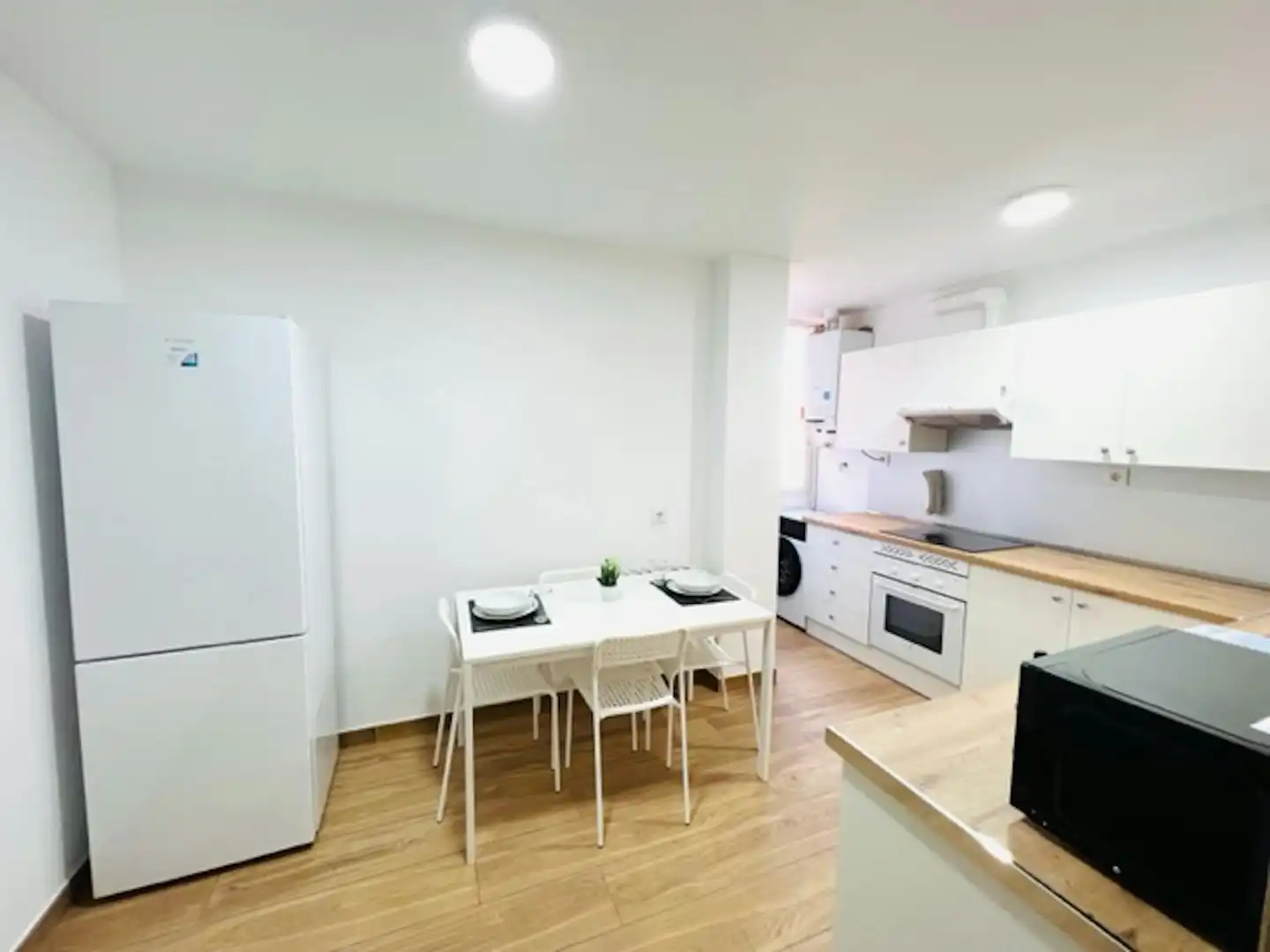 Cocina de Piso para compartir en Alcobendas con Calefacción y Lavadora