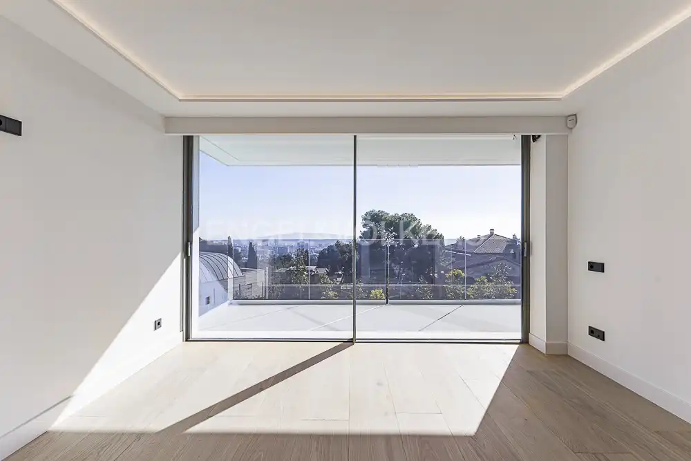 Sala de estar de Casa o chalet en venta en Barcelona con Aire acondicionado, Calefacción y Jardín privado