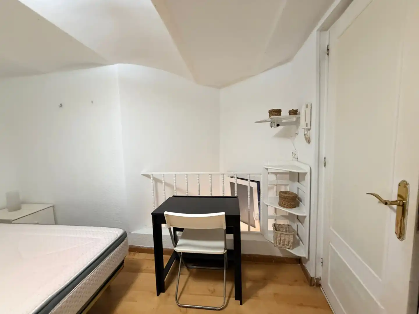 Dormitori de Dúplex en venda en Madrid amb Calefacció i Moblat