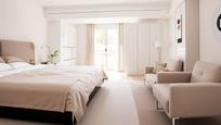 Schlafzimmer von Dachboden zum verkauf in Marbella mit Klimaanlage, Terrasse und Balkon