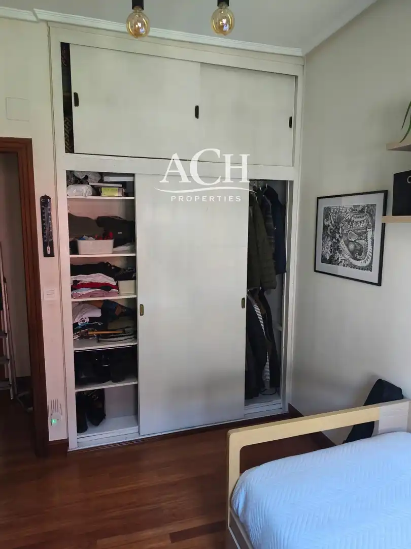 Habitación de Piso de alquiler en Bilbao  con Amueblado, Lavadora y TV