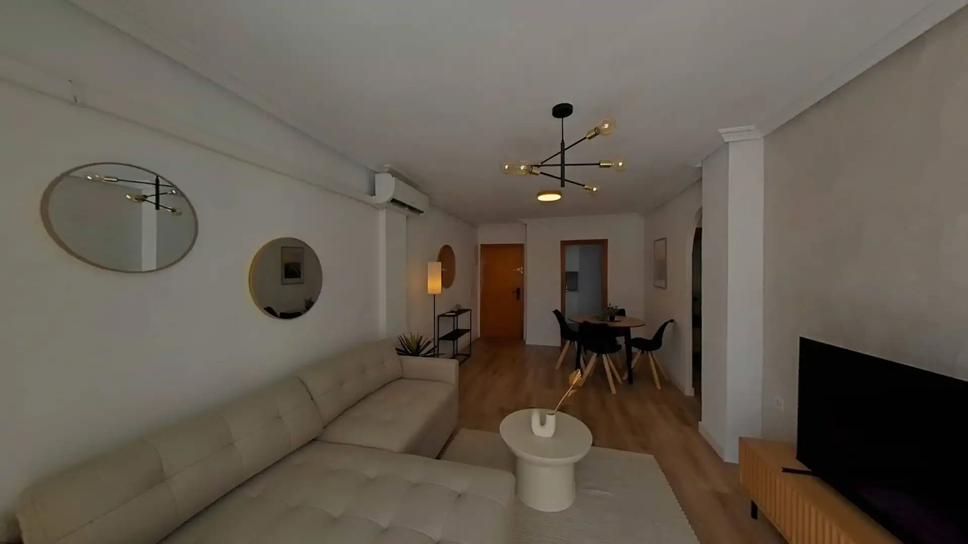 Sala d'estar de Apartament en venda en Torrevieja amb Aire condicionat, Calefacció i Terrassa