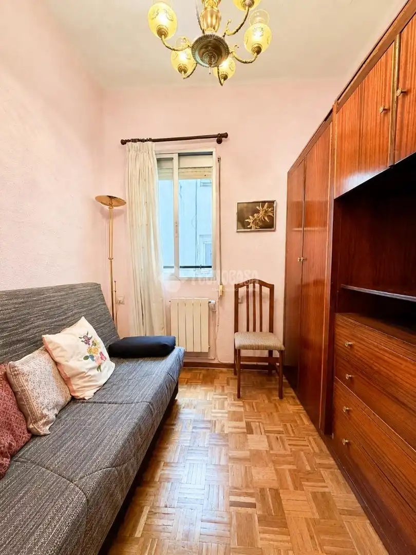 Bedroom of Flat for sale in Madrid  with Air Conditioner and Heating