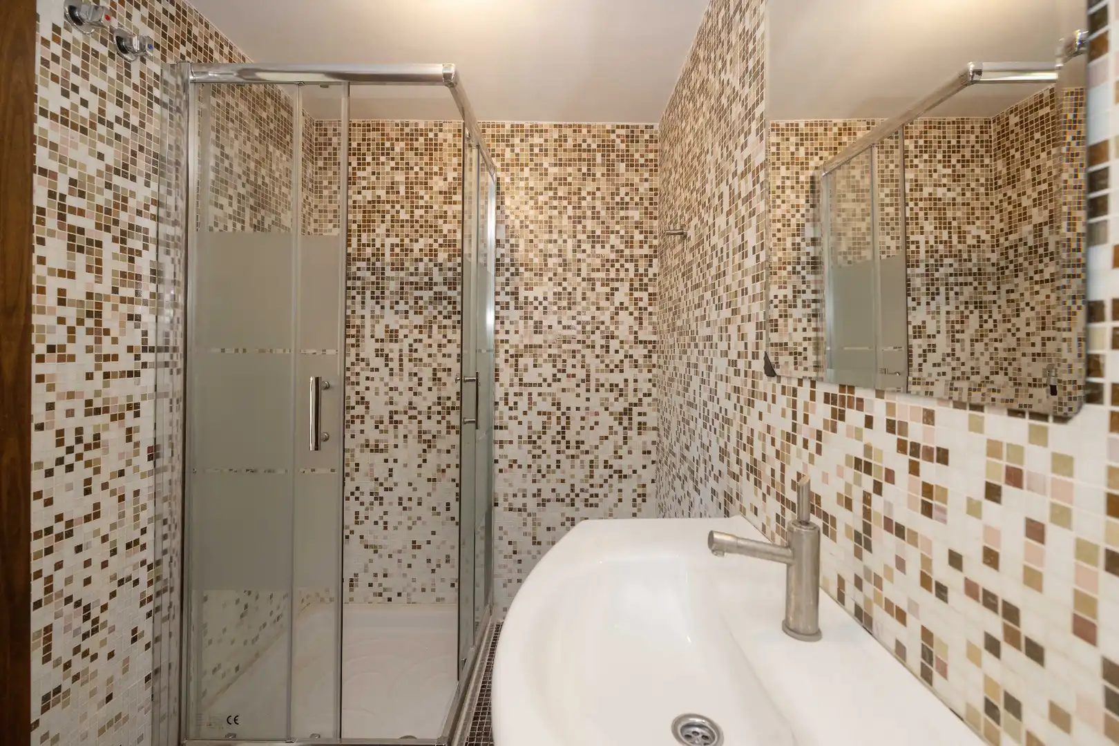 Bany de Casa o xalet en venda en Marbella amb Aire condicionat, Jardí privat i Terrassa