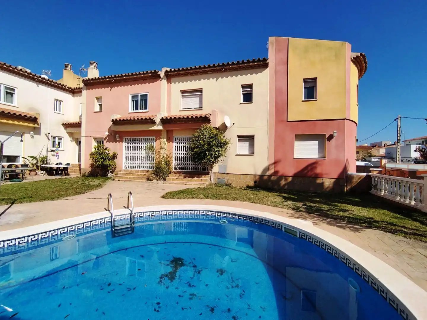 Adossat amb piscina en venda a Avinguda Califòrnia, imagen 3