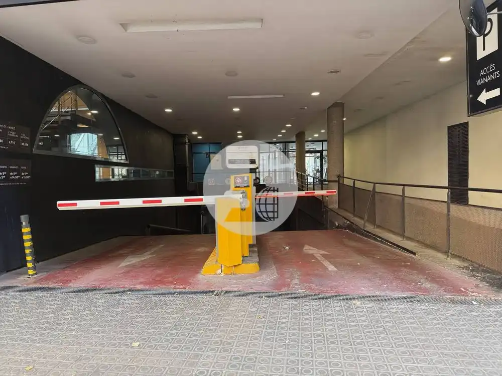 Parcheggio in vendita a Eixample, imagen 2