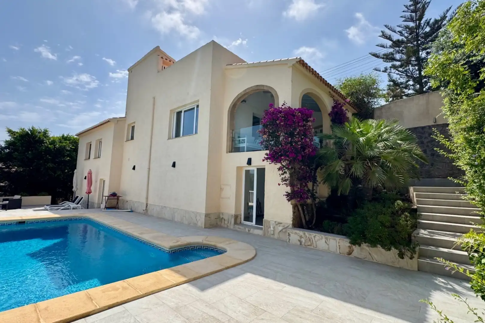 Vista exterior de Casa o xalet en venda en Jávea / Xàbia amb Aire condicionat, Calefacció i Jardí privat