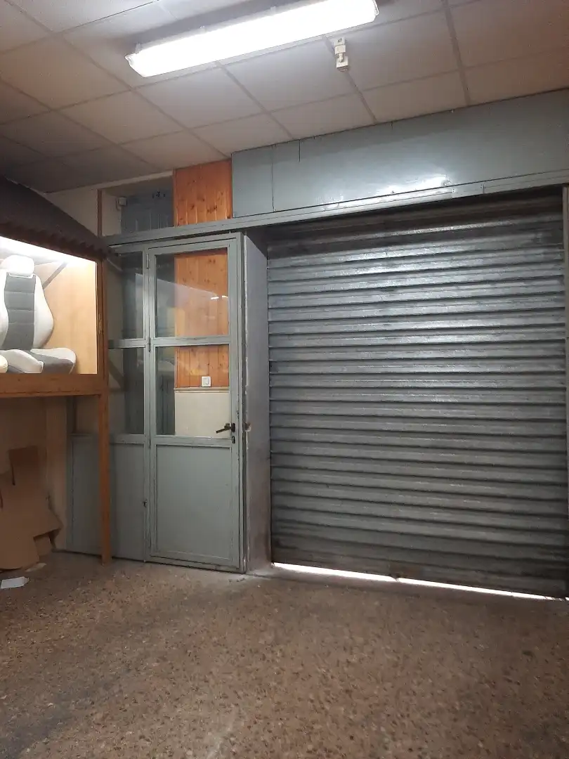 Local en venda en Valencia amb Terrassa, Moblat i Alarma