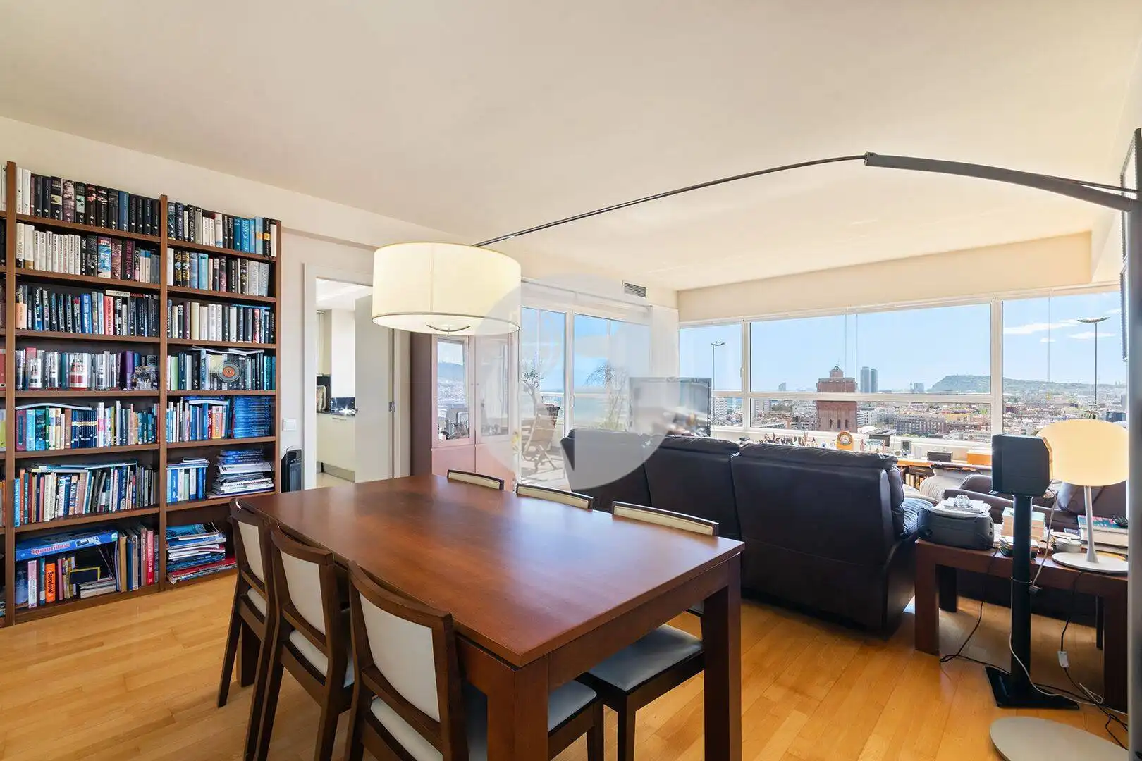 Sala de estar de Dúplex en venta en Barcelona con Aire acondicionado, Calefacción y Terraza