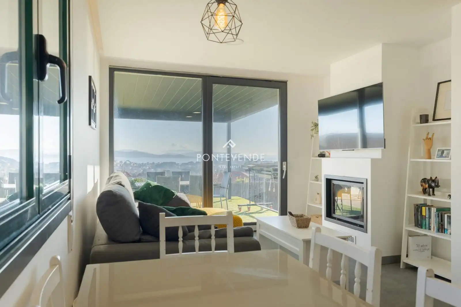 Living room of Houses for sale in Sanxenxo  with Heating and Furnished