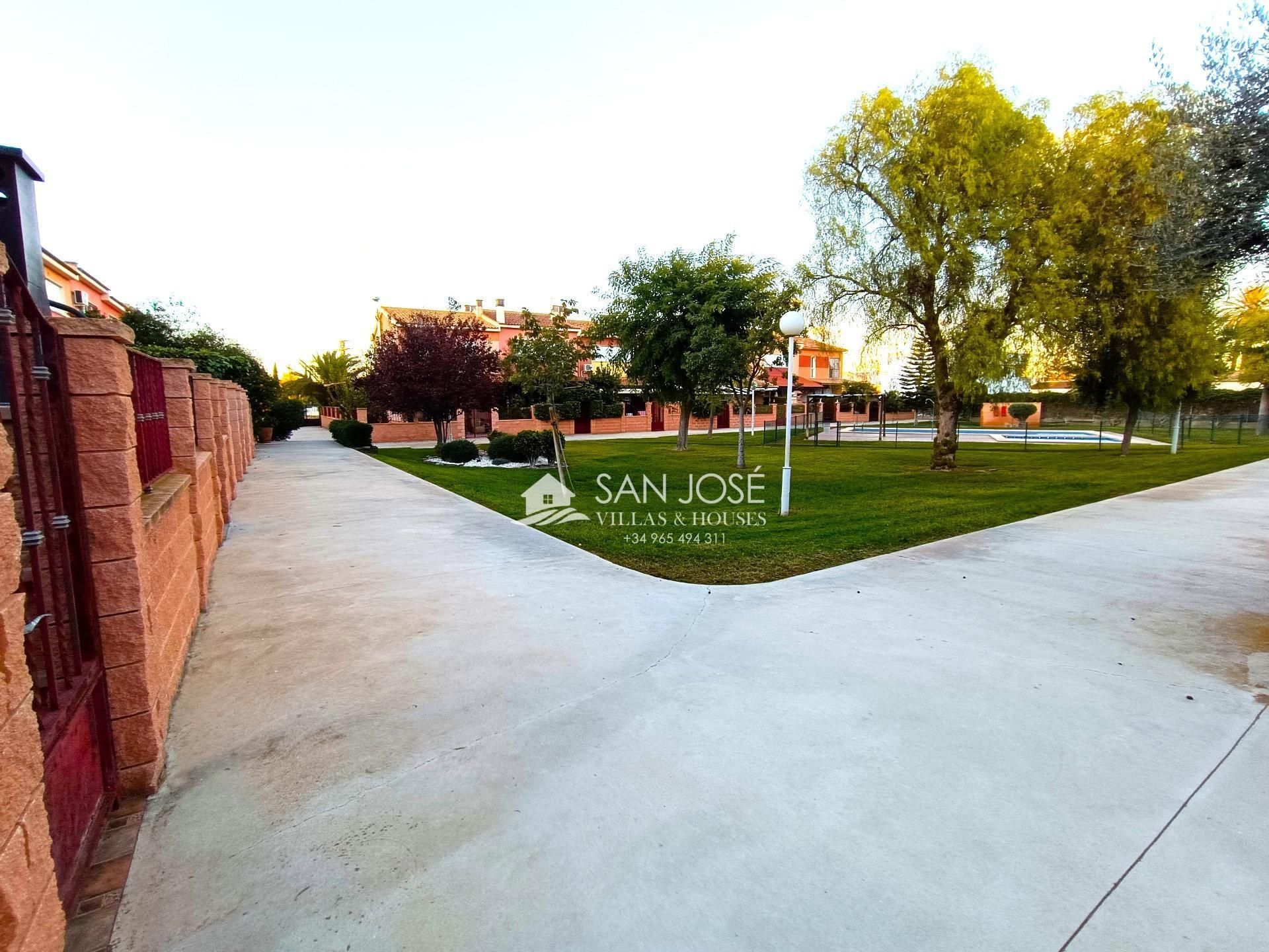 Vista exterior de Casa o chalet en venta en Aspe con Jardín privado, Trastero y Balcón