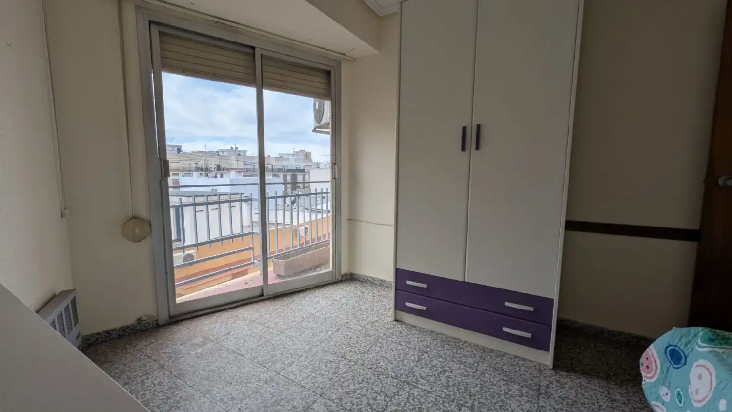 Habitación de Piso en venta en Castellón de la Plana / Castelló de la Plana con Aire acondicionado, Calefacción y Balcón