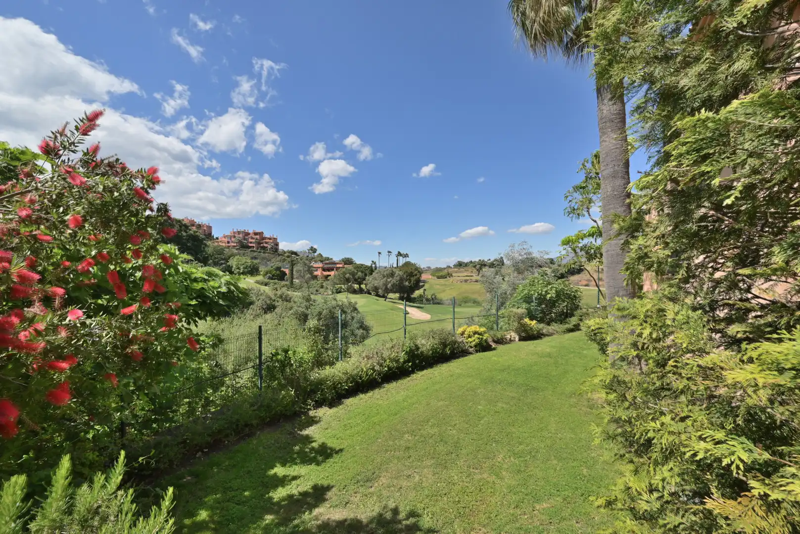 Jardín de Ático en venta en Ojén con Aire acondicionado, Terraza y Trastero