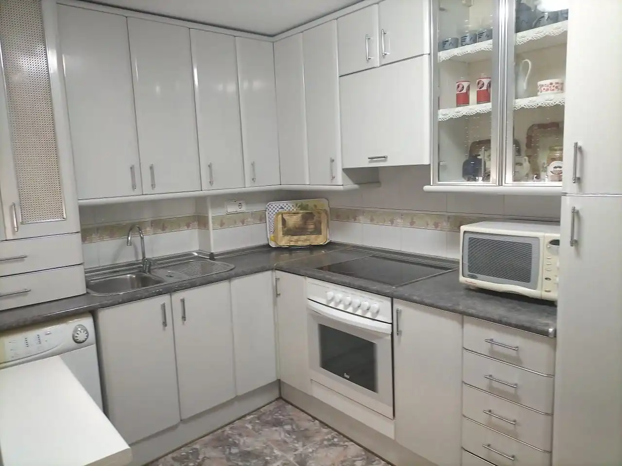 Küche von Wohnung zur Miete in Zaragoza mit Heizung, Möbliert und Ofen