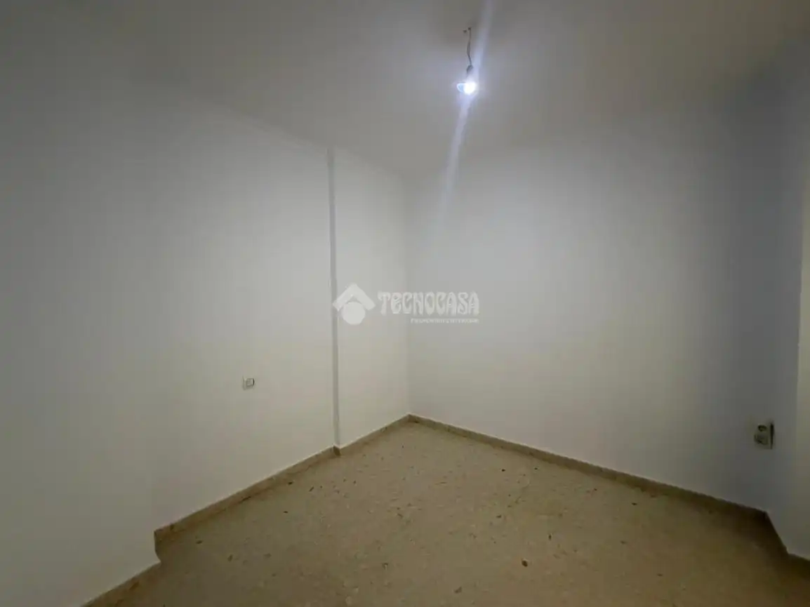 Wohnung zum Verkauf in Torreblascopedro mit Klimaanlage