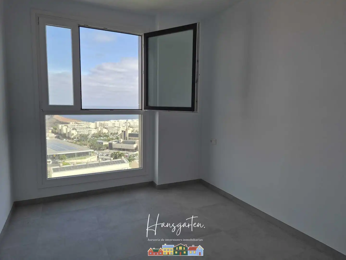 Habitación de Piso en venta en Las Palmas de Gran Canaria con Calefacción, Trastero y Piscina comunitaria