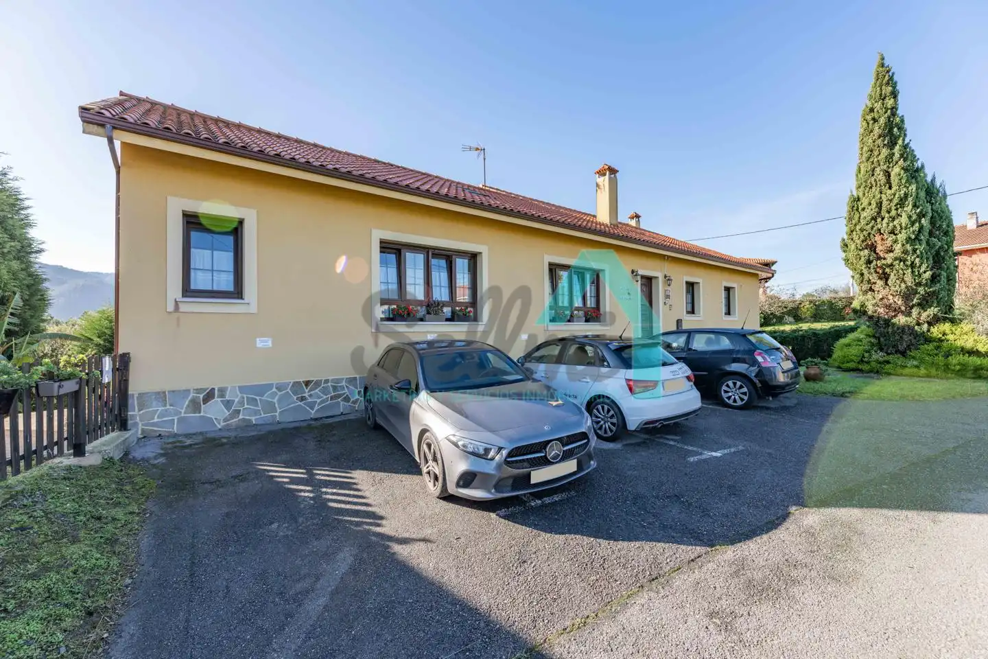 Vista exterior de Casa o chalet en venta en Cudillero con Calefacción, Jardín privado y Terraza