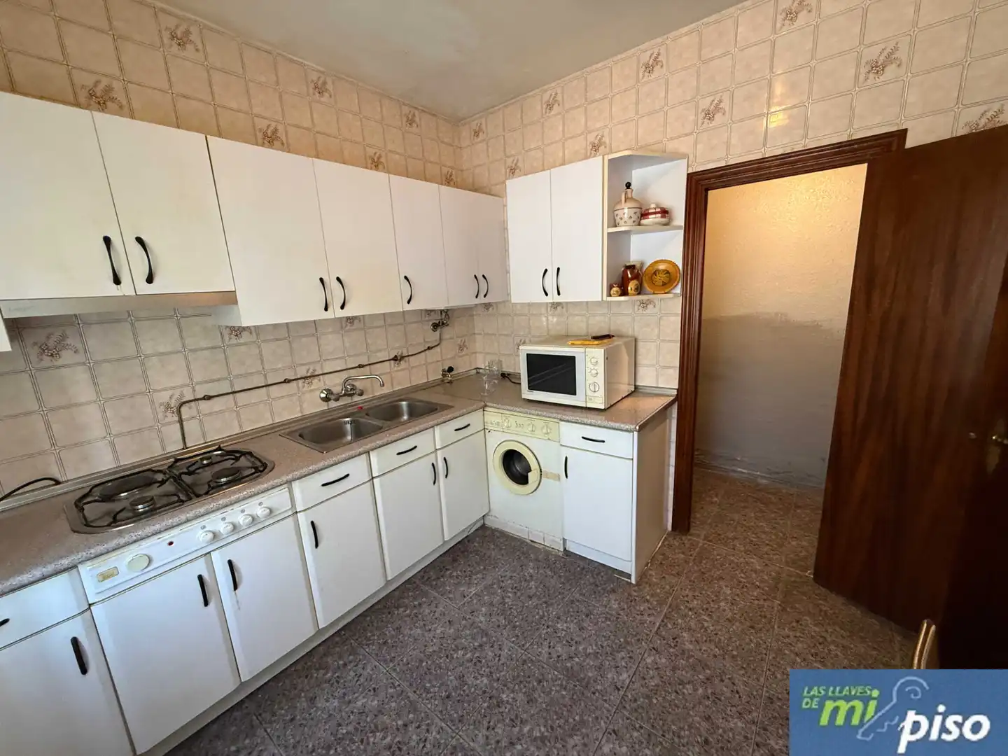 Cuina de Casa o xalet en venda en Fresno el Viejo amb Calefacció, Jardí privat i Terrassa