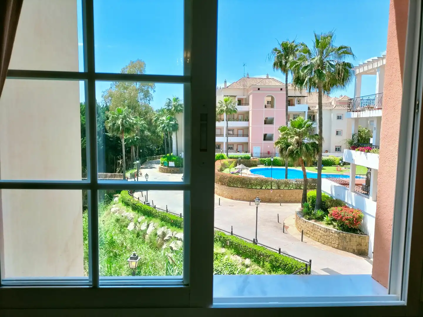 Exterior view of Flat for sale in Marbella  with Air Conditioner, Terrace and Storage room