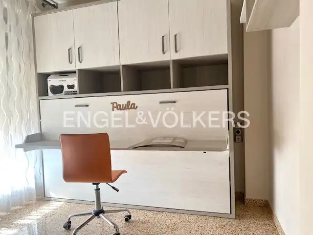 Flat for rent in Paterna  with Air Conditioner, Heating and Storage room