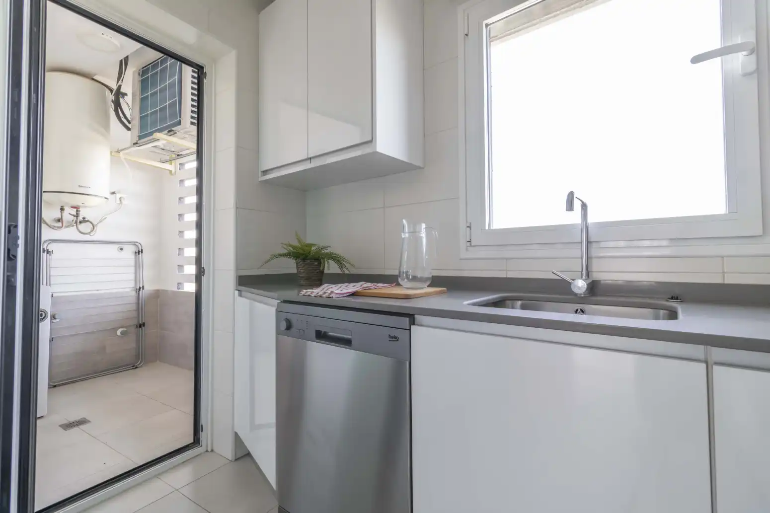 Cocina de Piso en venta en Sevilla con Aire acondicionado, Calefacción y Jardín privado
