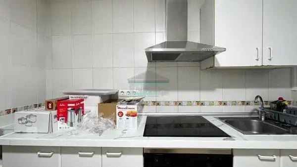 Kitchen of Flat for rent in Granada  with Furnished, TV and Balcony