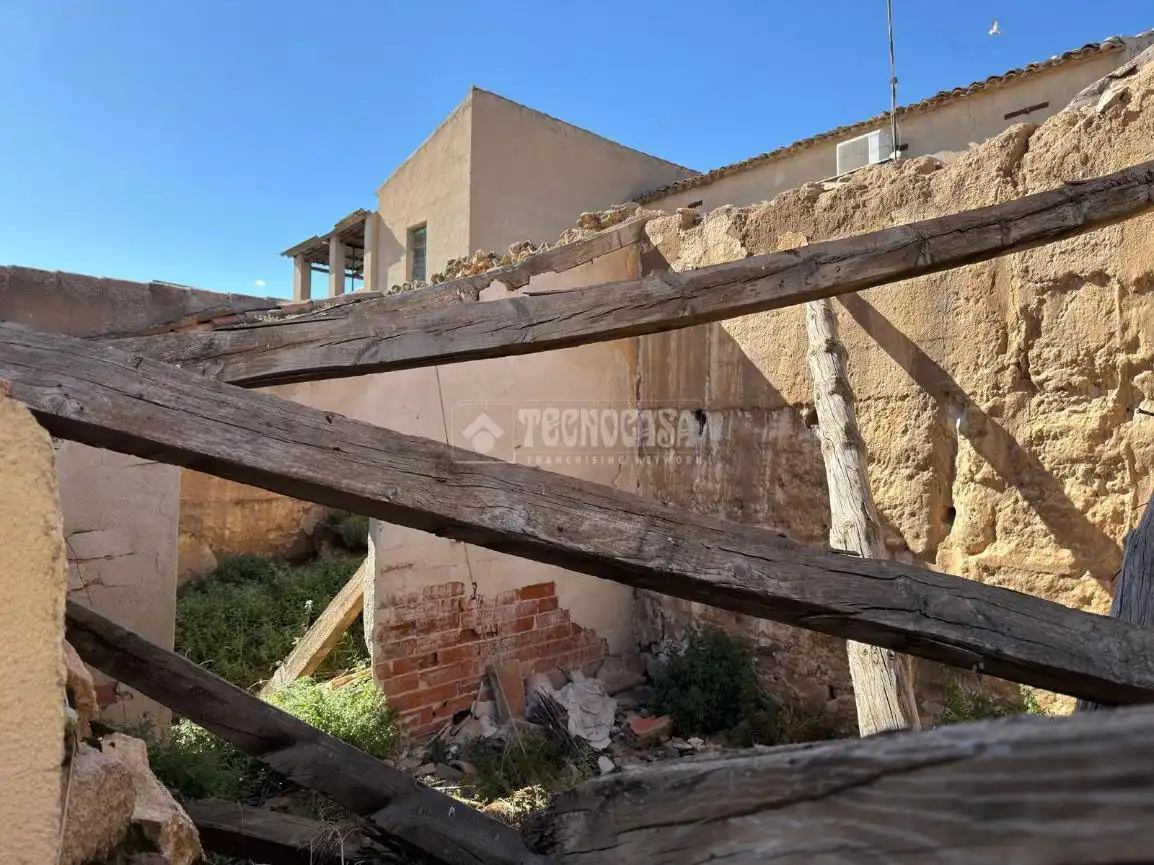 Casa adosada en venda en Villamuelas