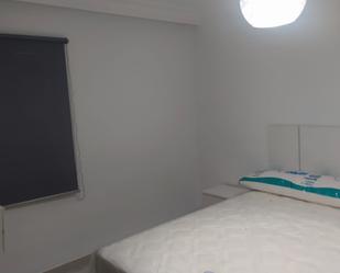 Dormitori de Pis de lloguer en  Huelva Capital amb Moblat, Rentadora i Balcó
