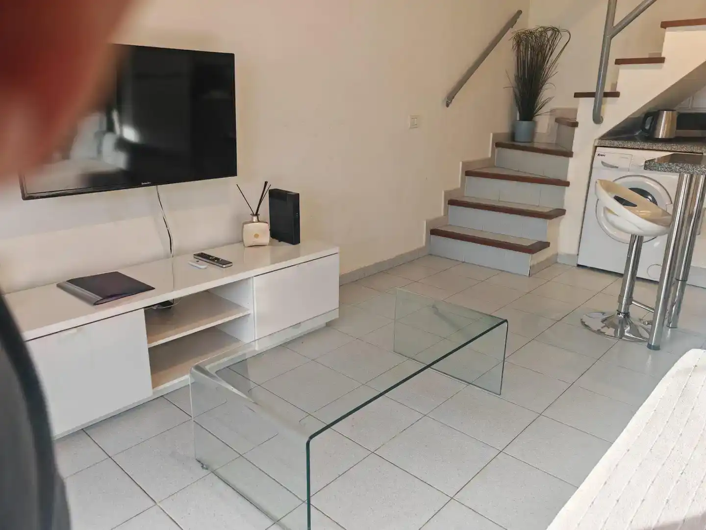 Sala d'estar de Apartament en venda en San Bartolomé de Tirajana amb Aire condicionat, Piscina i Moblat