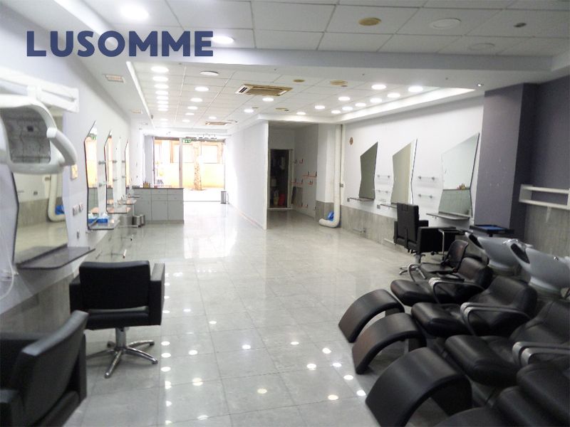 Office for sale in  Valencia Capital  with Air Conditioner