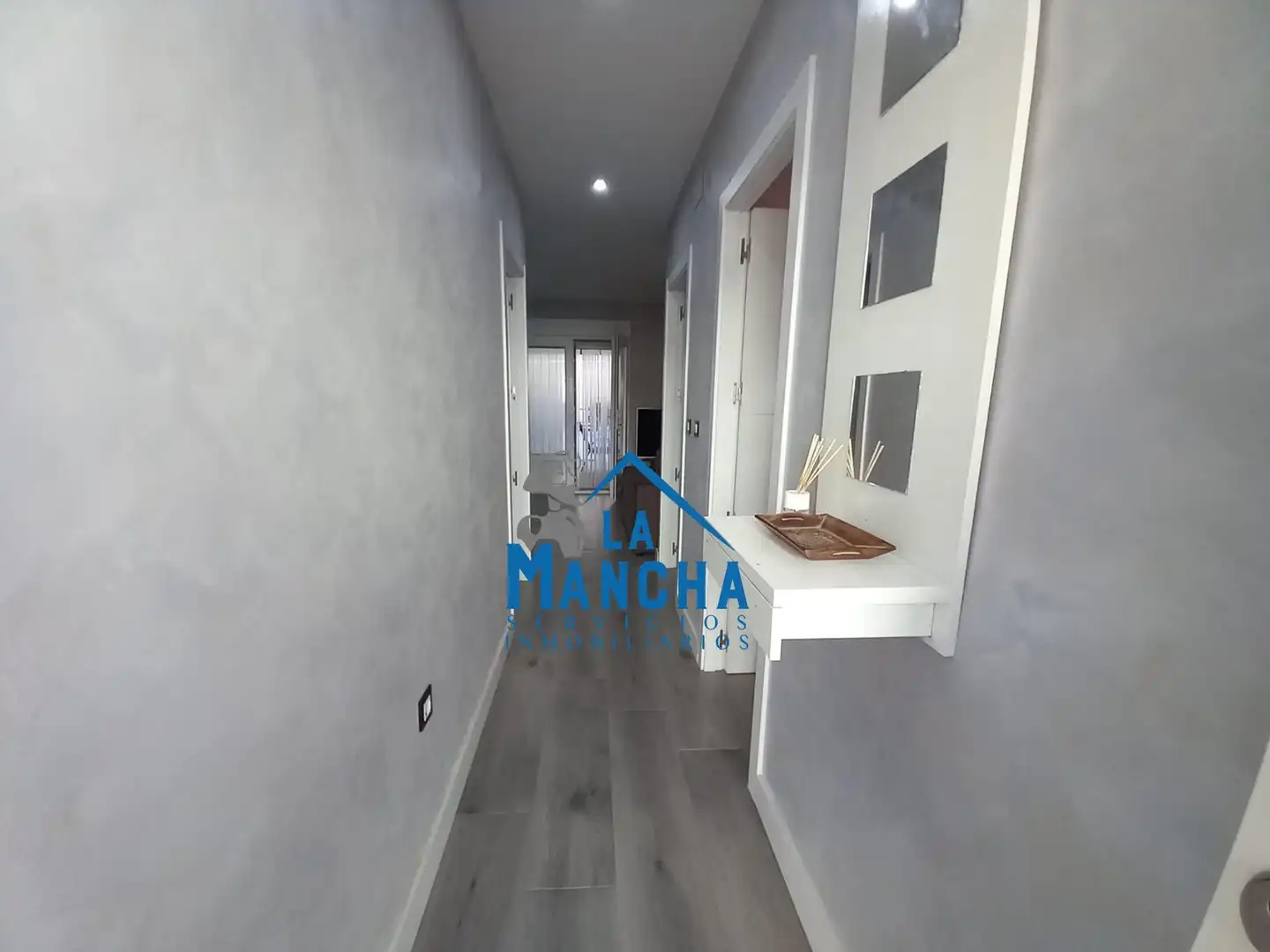 Casa o xalet en venda en Madrigueras amb Piscina i Moblat