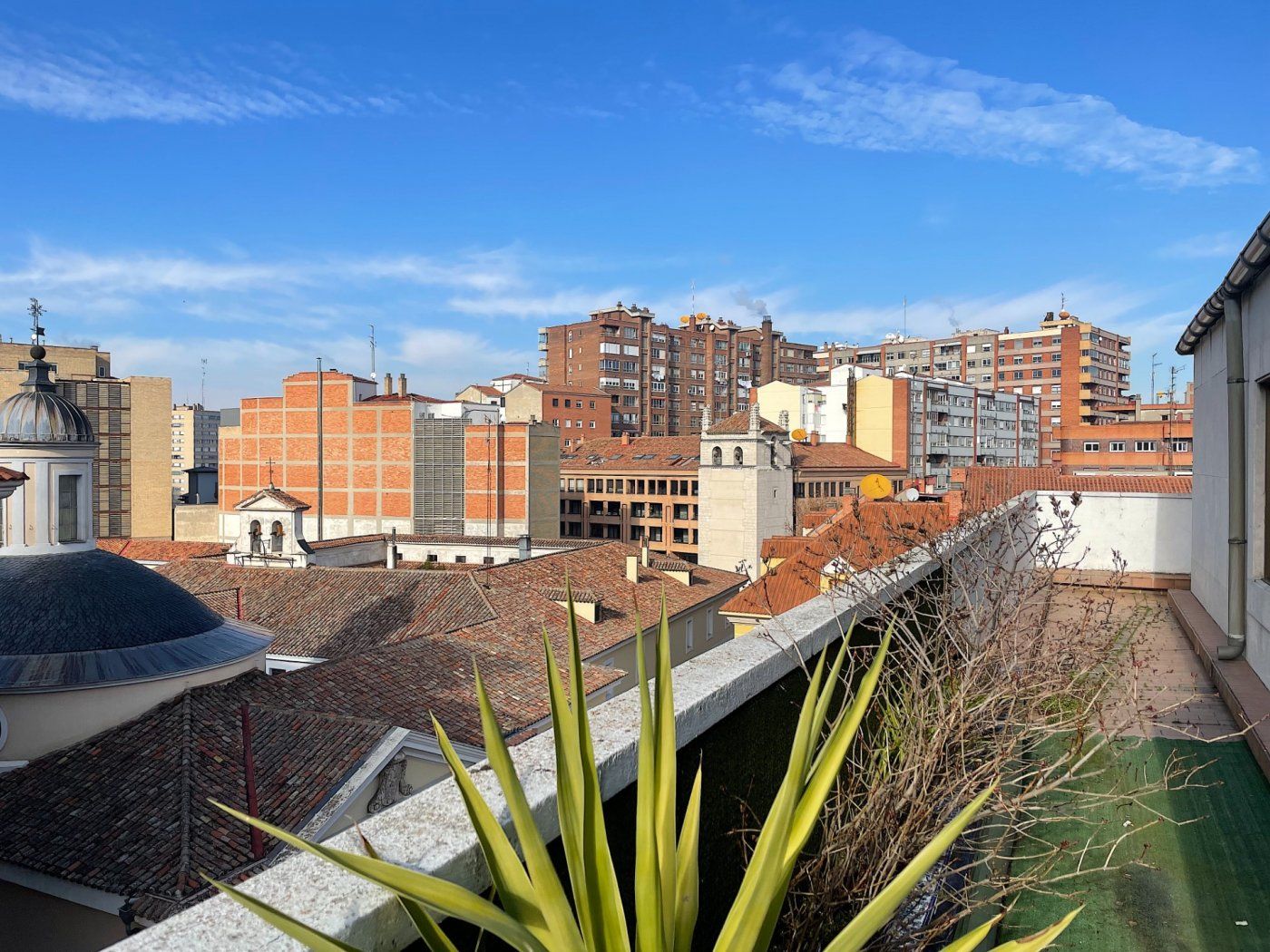 Vista exterior de Àtic en venda en Valladolid Capital amb Calefacció i Terrassa