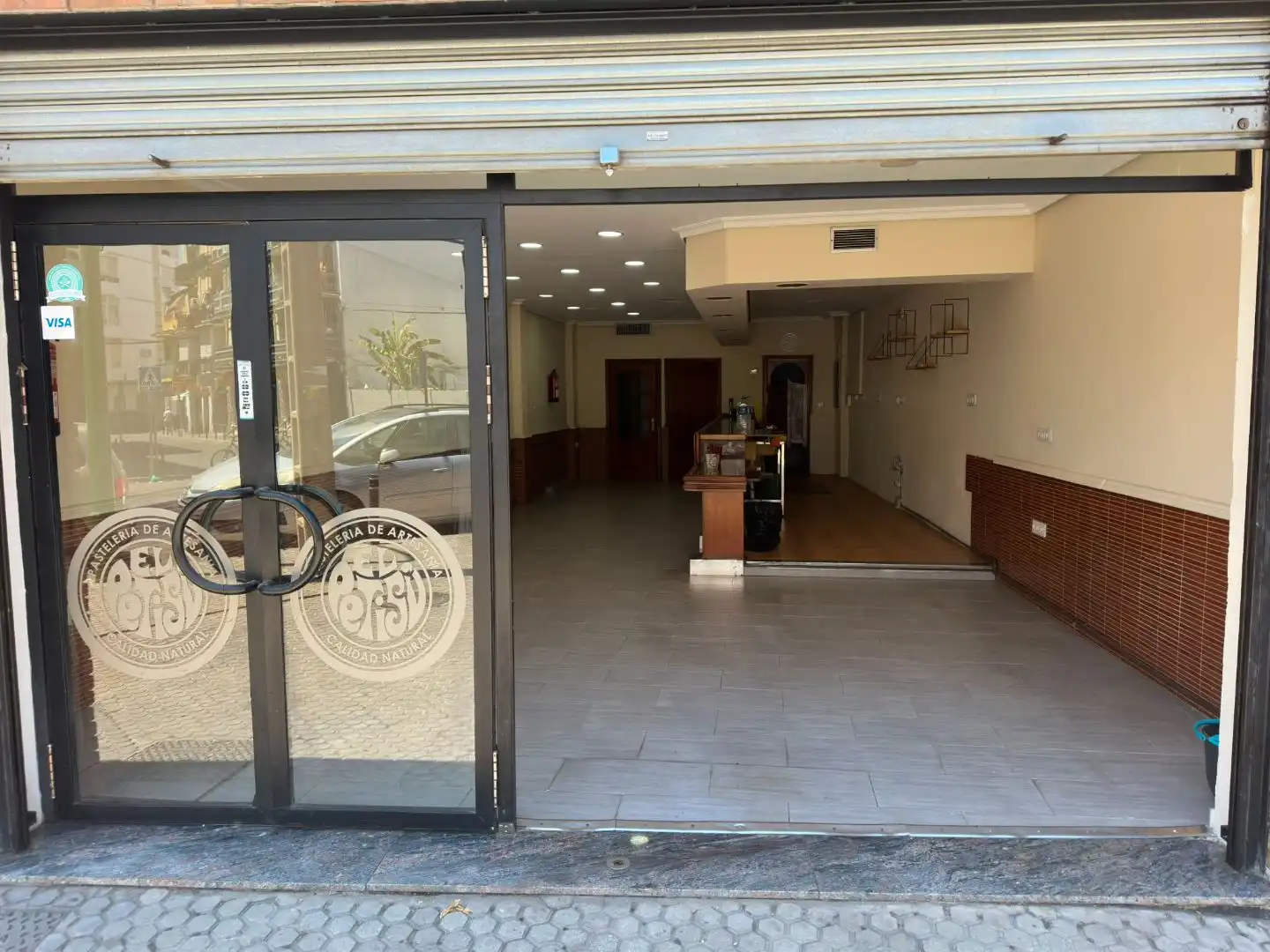 Local de lloguer en Sevilla amb Aire condicionat
