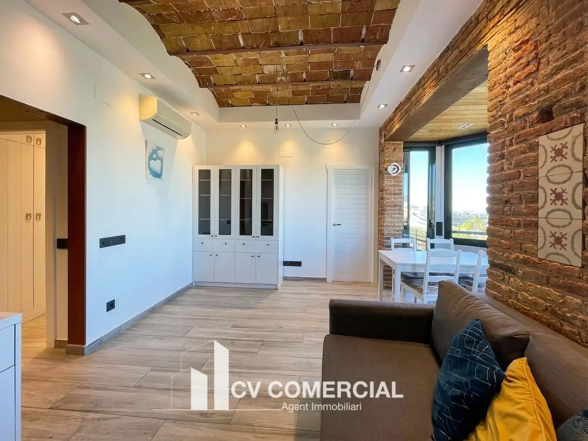 Flat for sale in Barcelona  with Air Conditioner, Heating and Parquet flooring