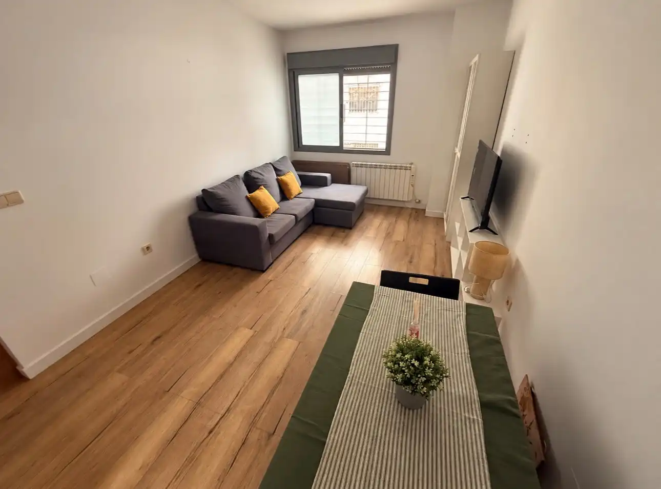 Apartament de lloguer a Calle Virgen de la Paloma, Peñamefecit - Avda Barcelona