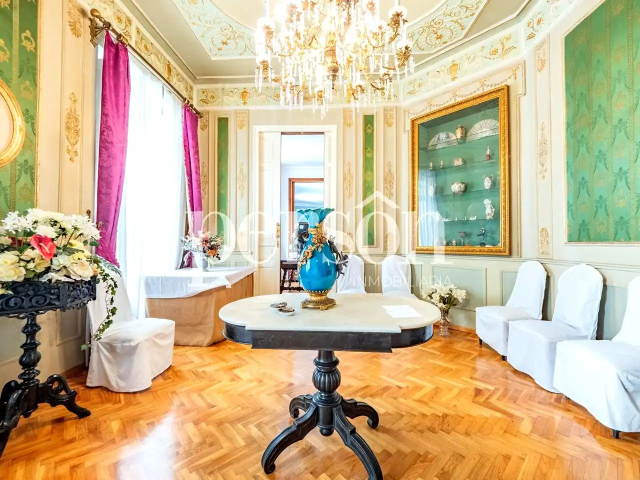 Flat with terrace for sale in calle d'Aparisi i Guijarro, imagen 2
