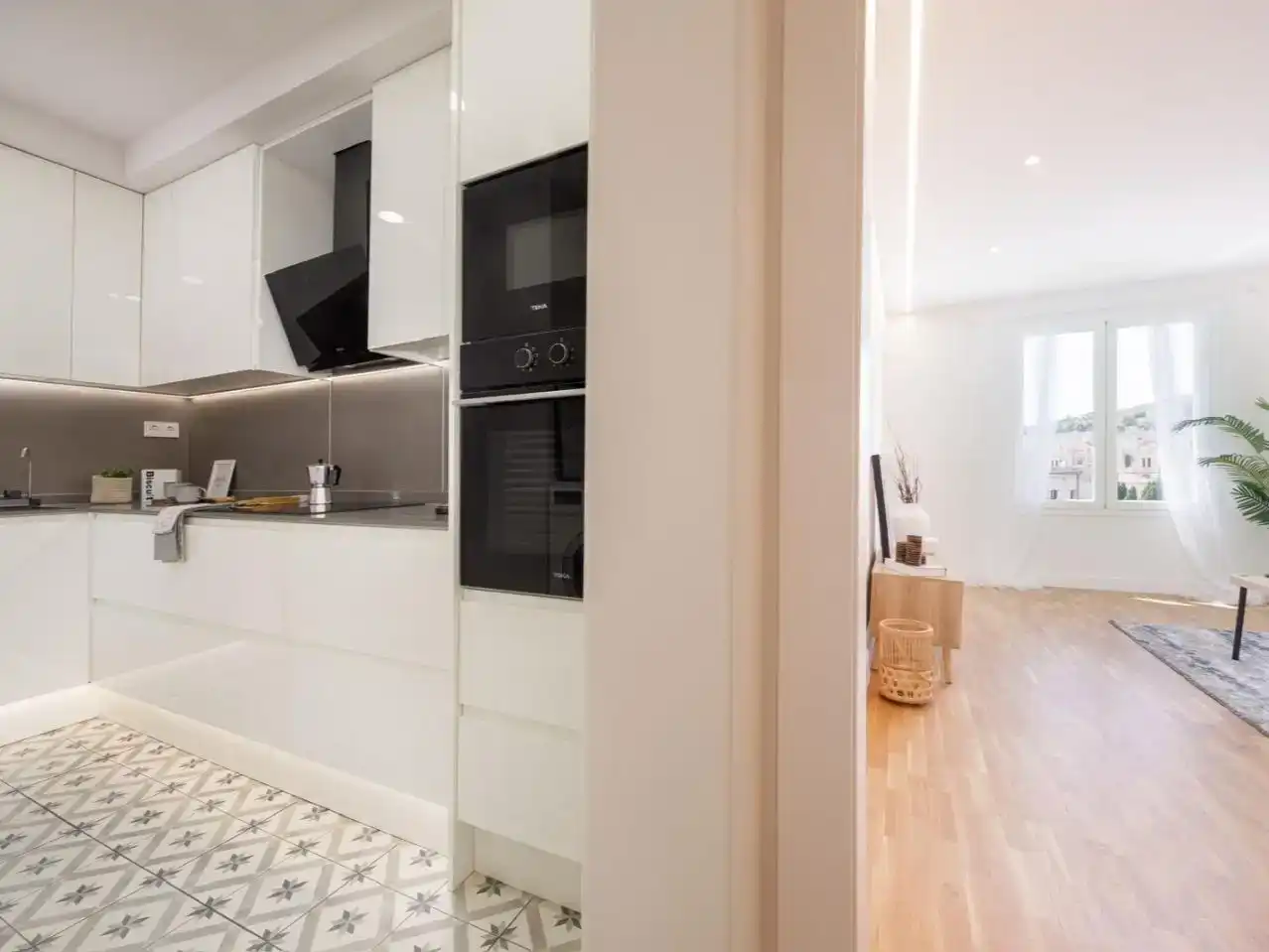 Cocina de Piso en venta en  Barcelona Capital con Aire acondicionado y Balcón
