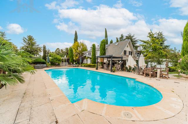 Casa-chalet en Venta en Avenida de los Olivares, 13 en Castillo Campodón