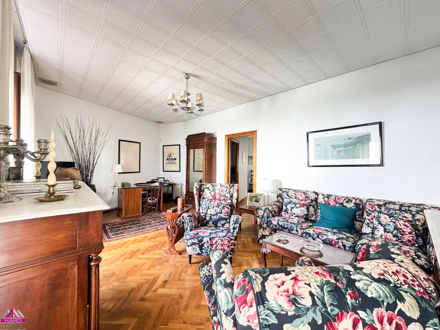 Sala de estar de Piso en venta en Madrid con Calefacción, Trastero y Balcón