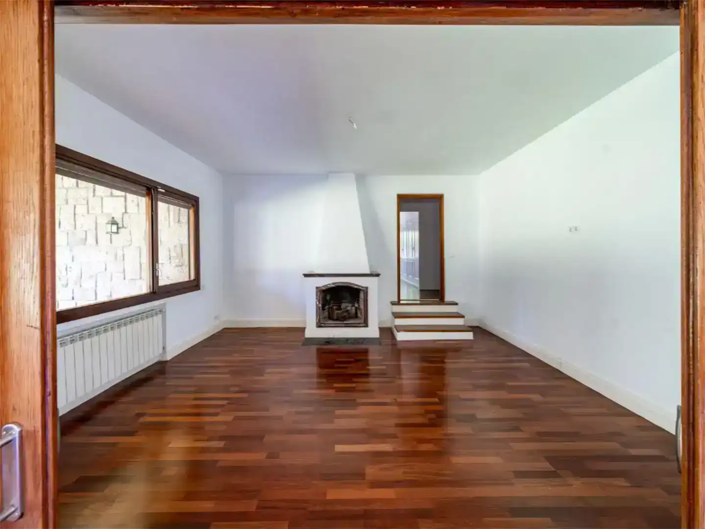 Sala d'estar de Casa o xalet en venda en Pozuelo de Alarcón amb Aire condicionat i Piscina