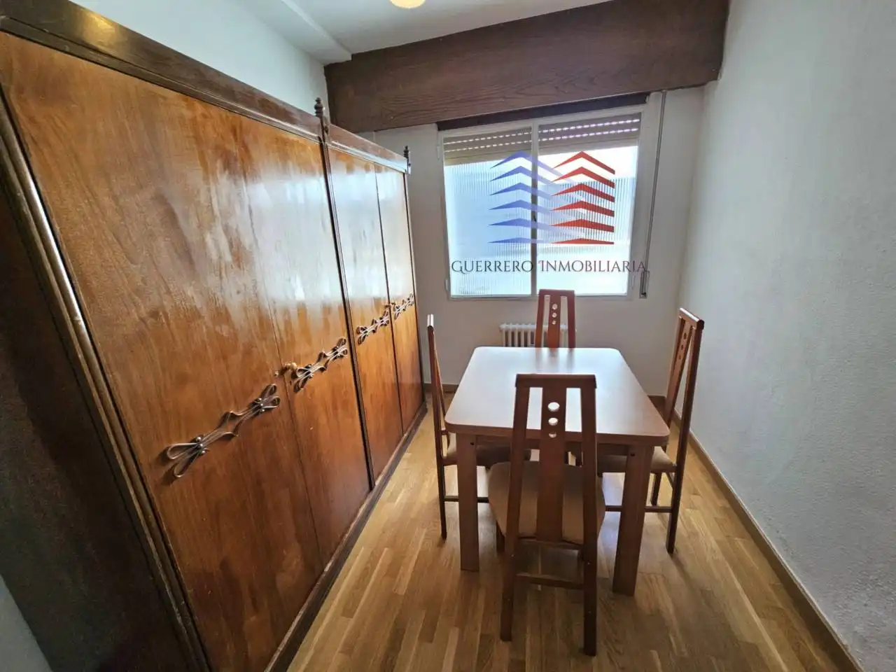 Comedor de Piso de alquiler en Ourense Capital  con Calefacción, Parquet y Trastero