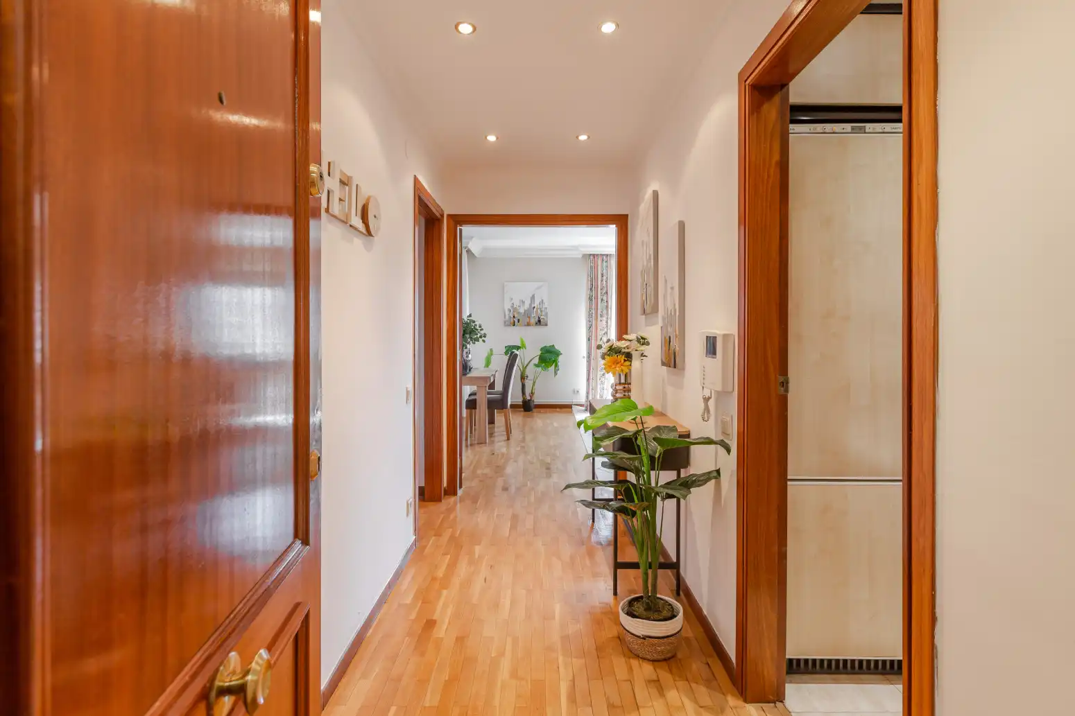 Piso en venta en  Pamplona / Iruña con Parquet, Terraza y Trastero