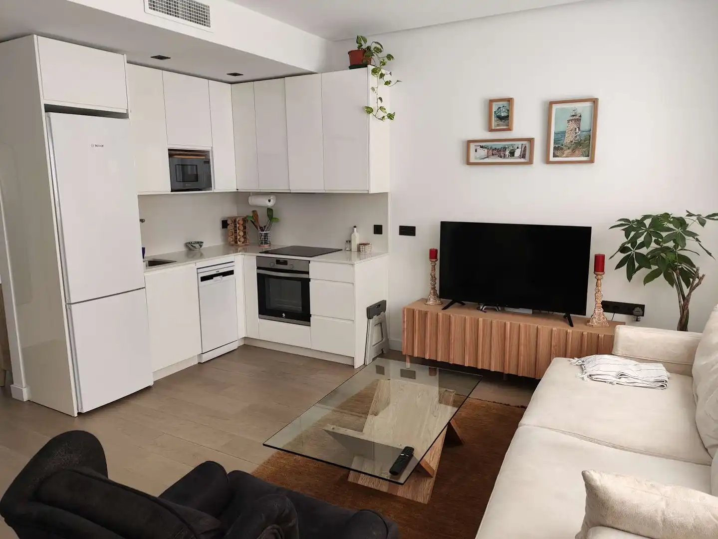 Sala de estar de Apartamento para compartir en Málaga con Aire acondicionado, Terraza y Amueblado