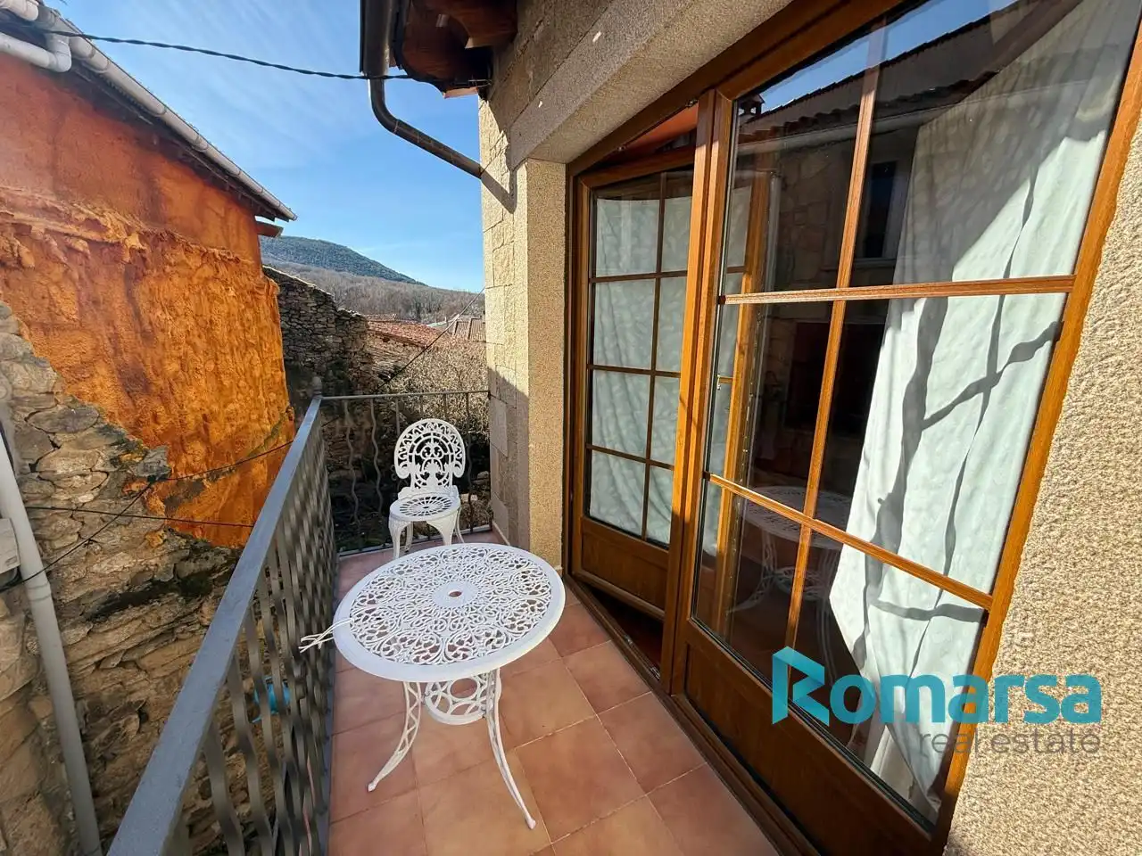 Balcony of Houses for sale in Bohoyo  with Heating, Parquet flooring and Furnished