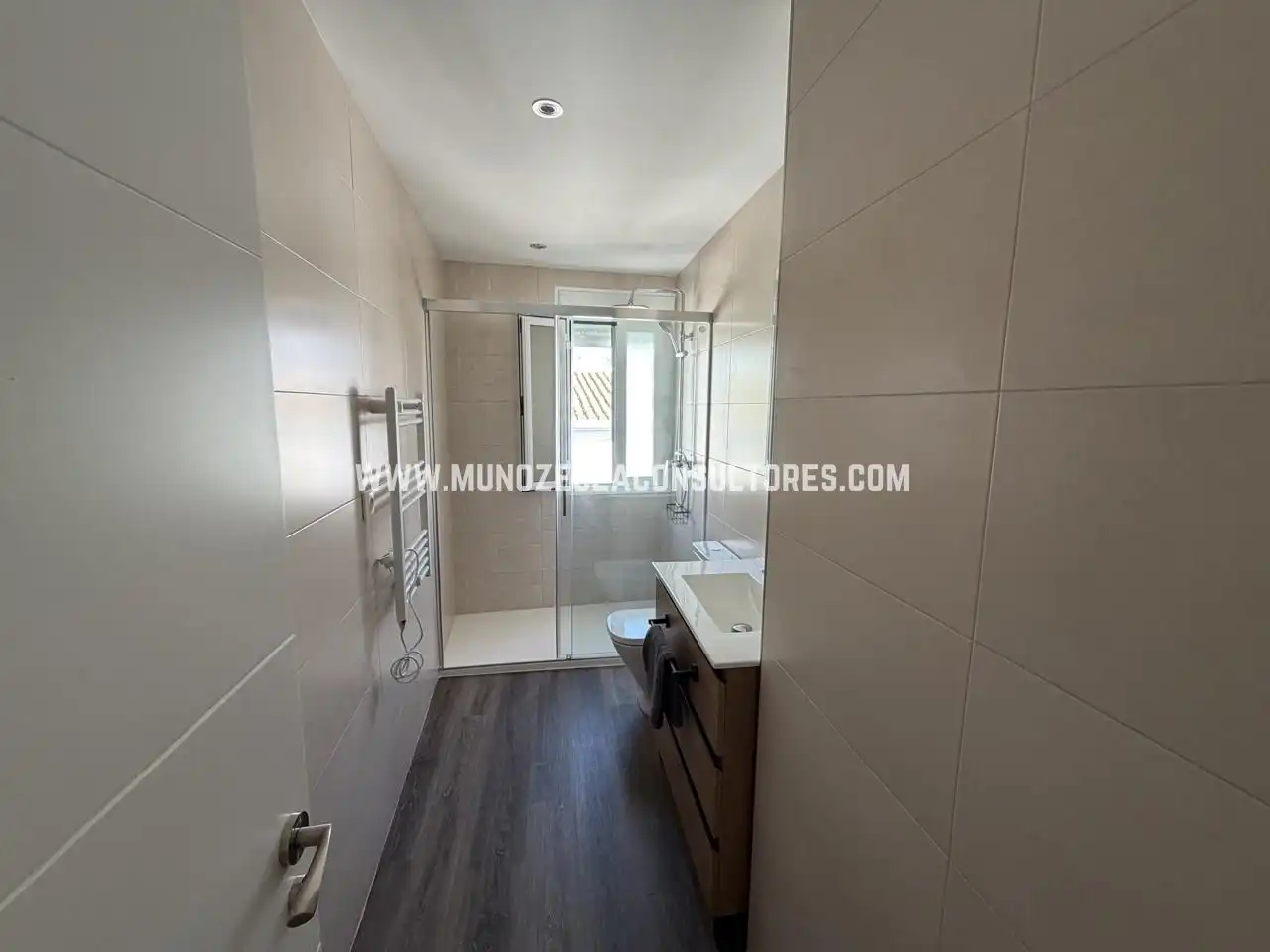 Badezimmer von Haus oder Chalet zur Miete in Rute mit Klimaanlage und Möbliert