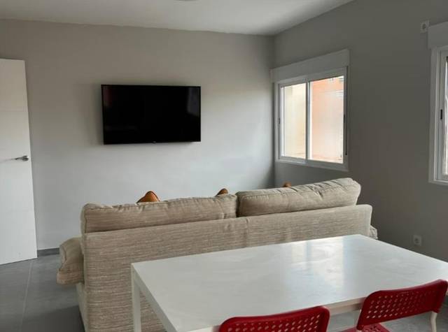 Piso en Alquiler en Altozano - Conde Lumiares