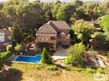 Casa amb piscina en venda a fuster i serracant