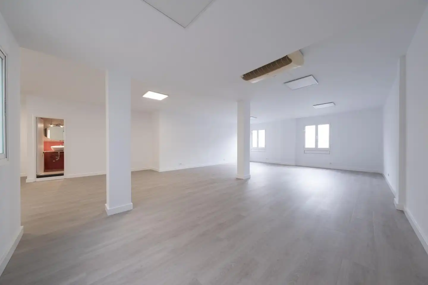 Local comercial en alquiler en Reyes Católicos, imagen 19