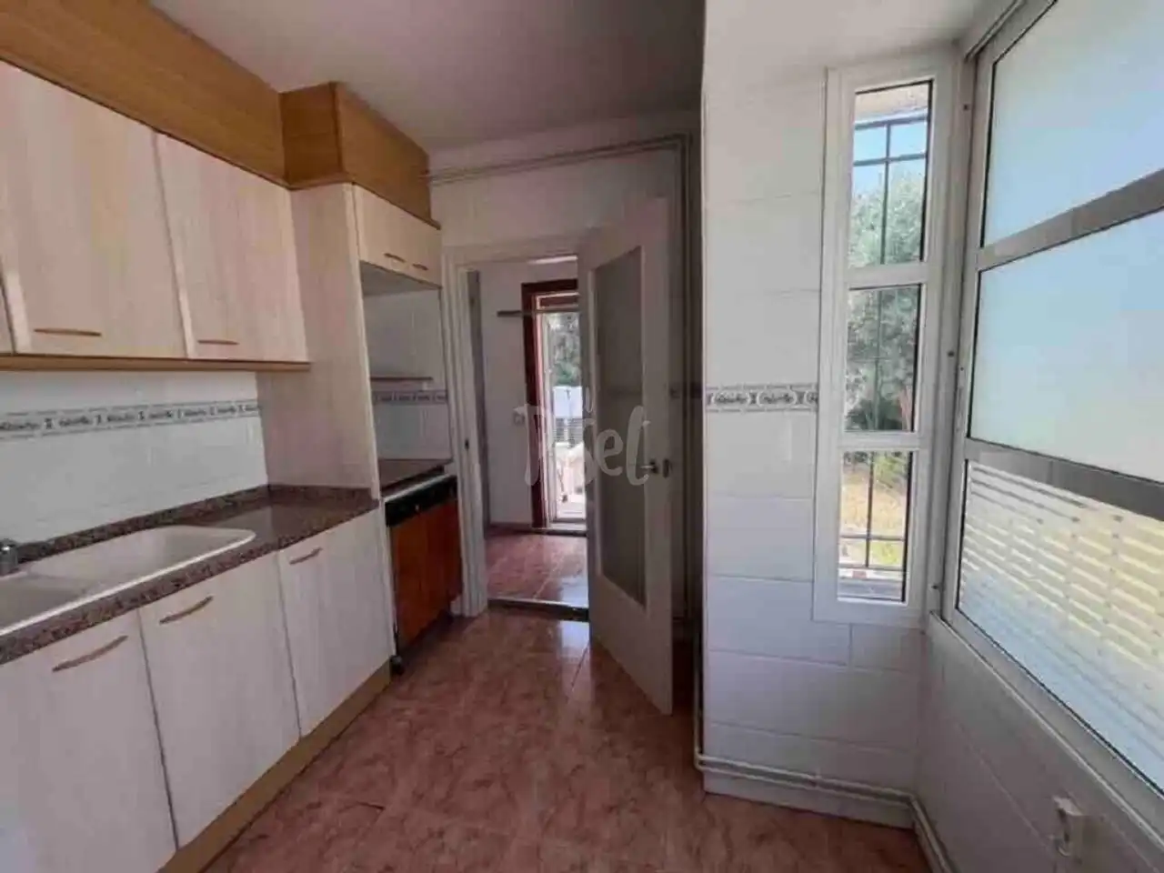 Cuina de Casa o xalet en venda en Cunit amb Jardí privat